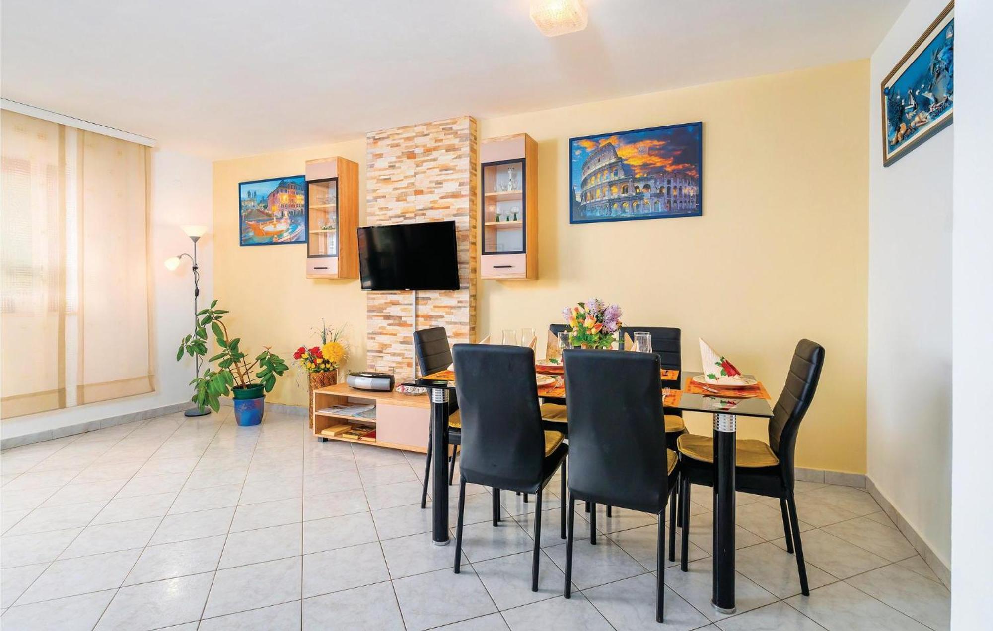 2 Bedroom Gorgeous Apartment In ראבץ מראה חיצוני תמונה