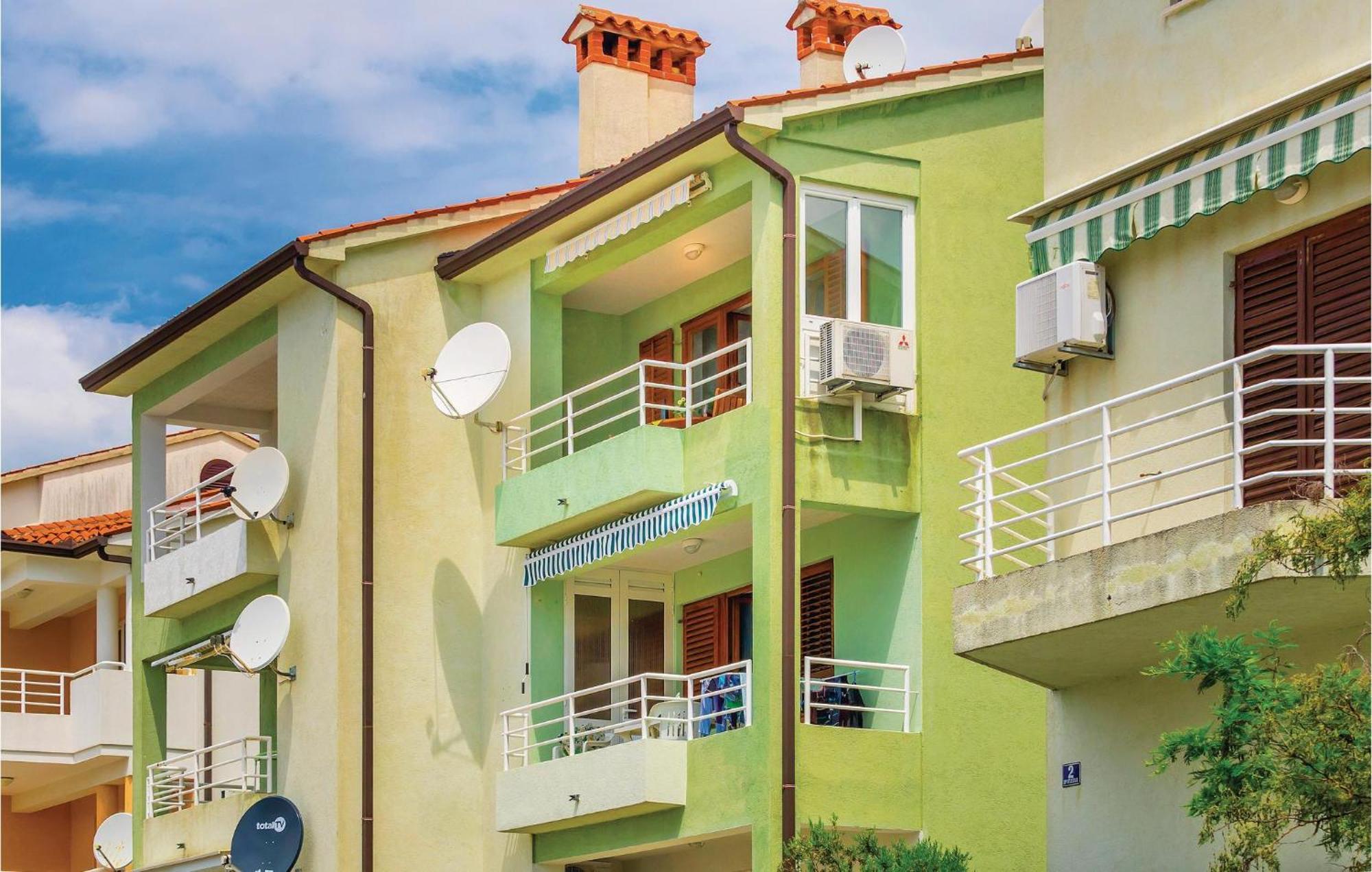 2 Bedroom Gorgeous Apartment In ראבץ מראה חיצוני תמונה